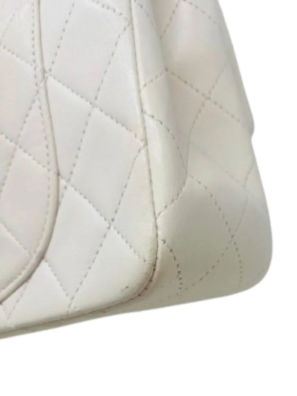 White Chanel Flap Bag Small Classic Flap White Lambskin Gold Hardware Vintage - Picture 12 of 15